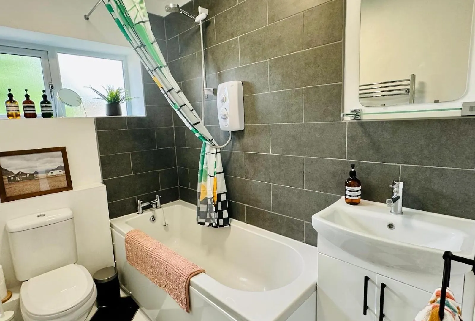 شقة Modern Flat At Selden House لندن المملكة المتحدة