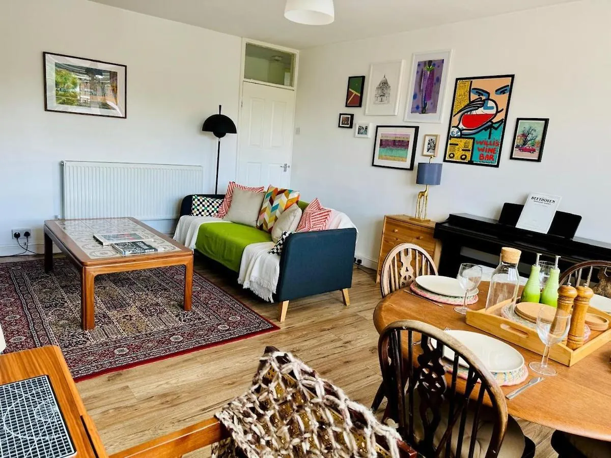 Modern Flat At Selden House Appartement Londen 0*,